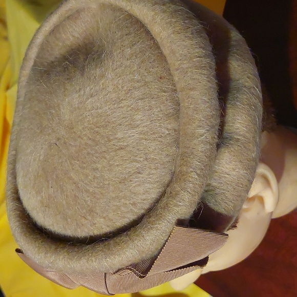 Vintage Hat - Picture 2 of 4